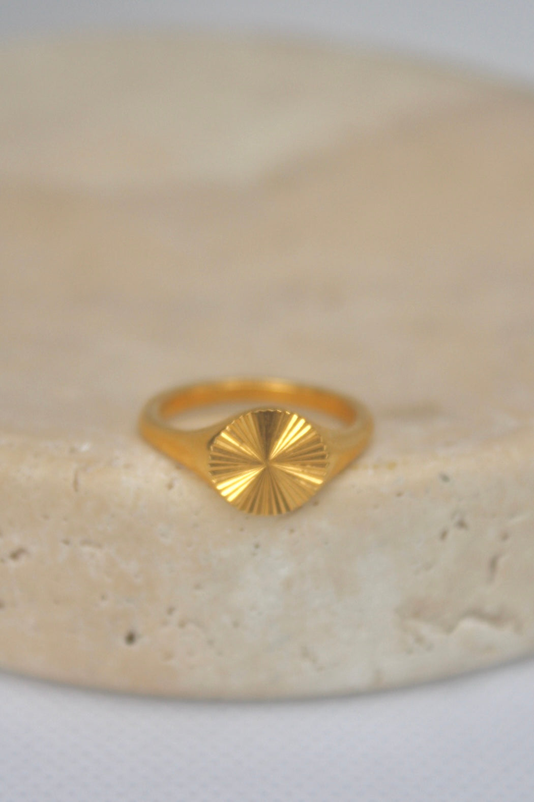Callie Sunrise Signet Ring