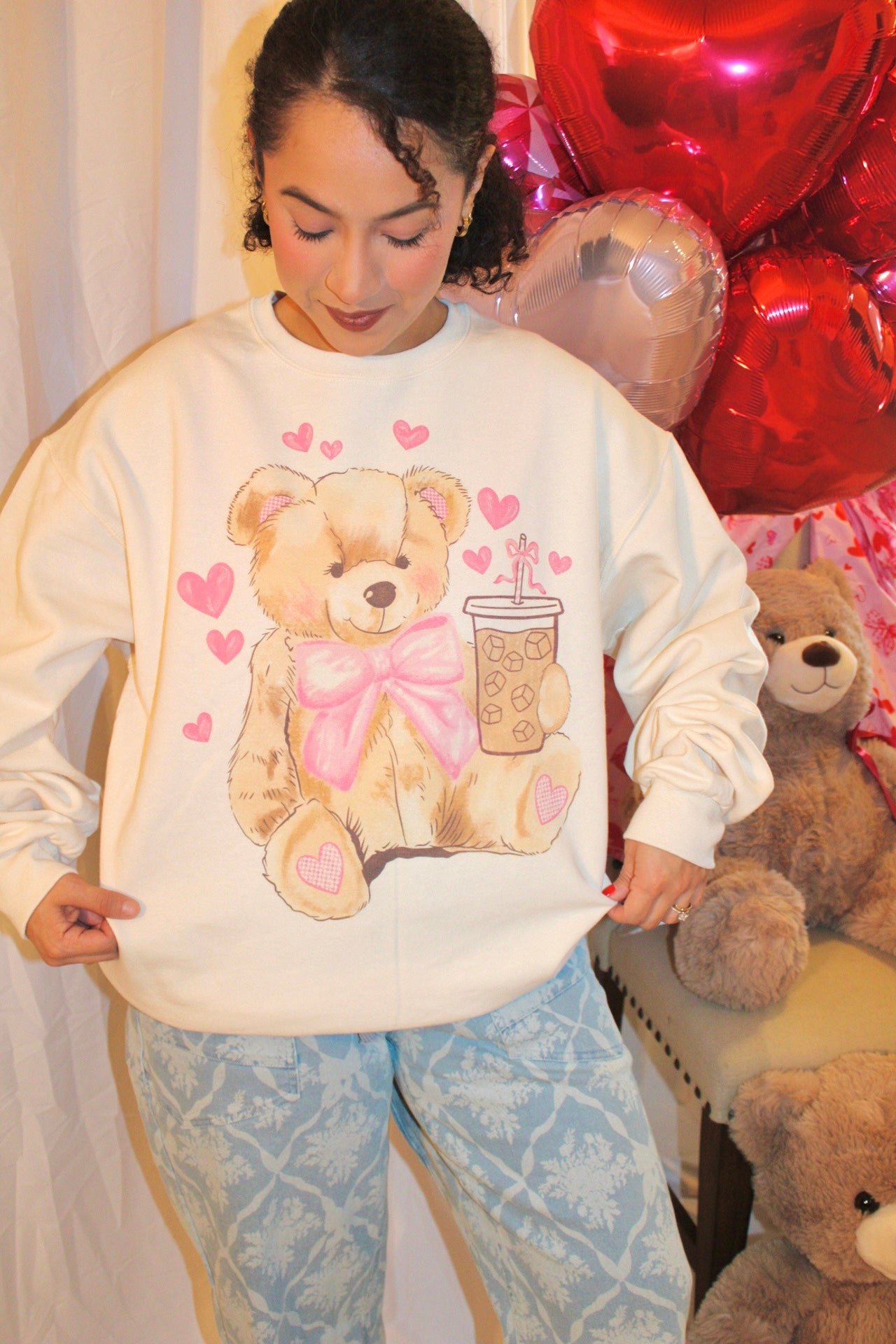 Corazones y Cafecito Bear Iced Coffee Sweatshirt