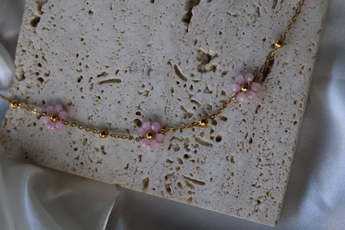 Amaris Floral Gardenia Necklace