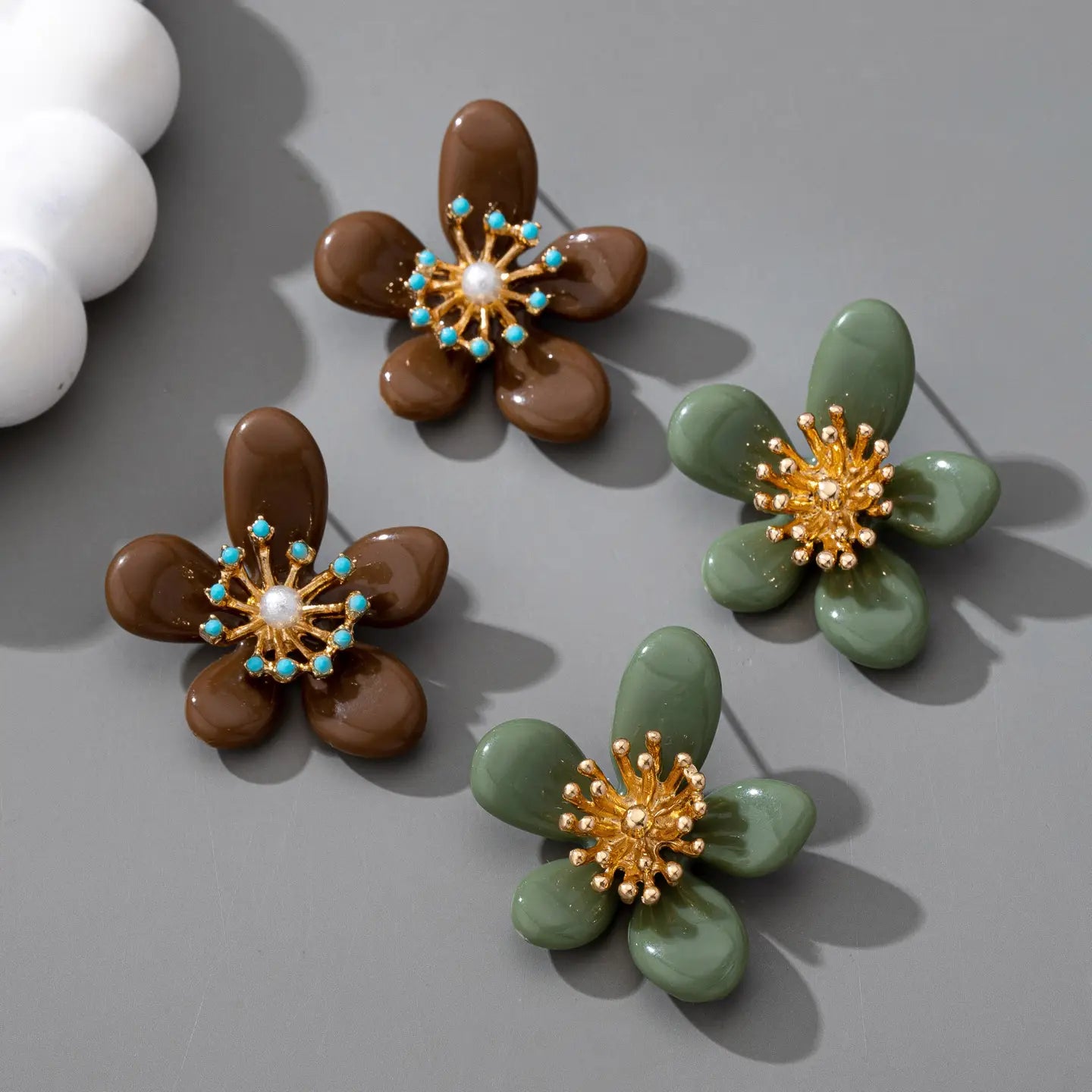 Kanani Vintage Resin Floral Studs