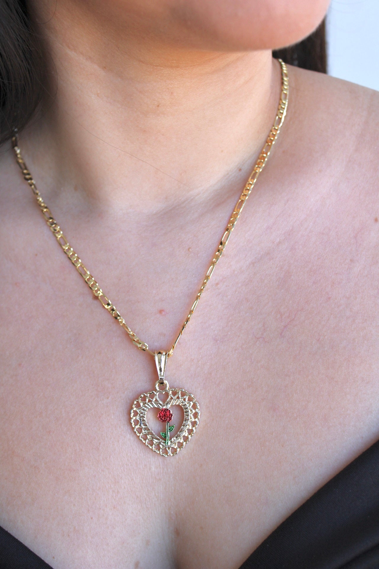 Corazón Y Rosa Necklace