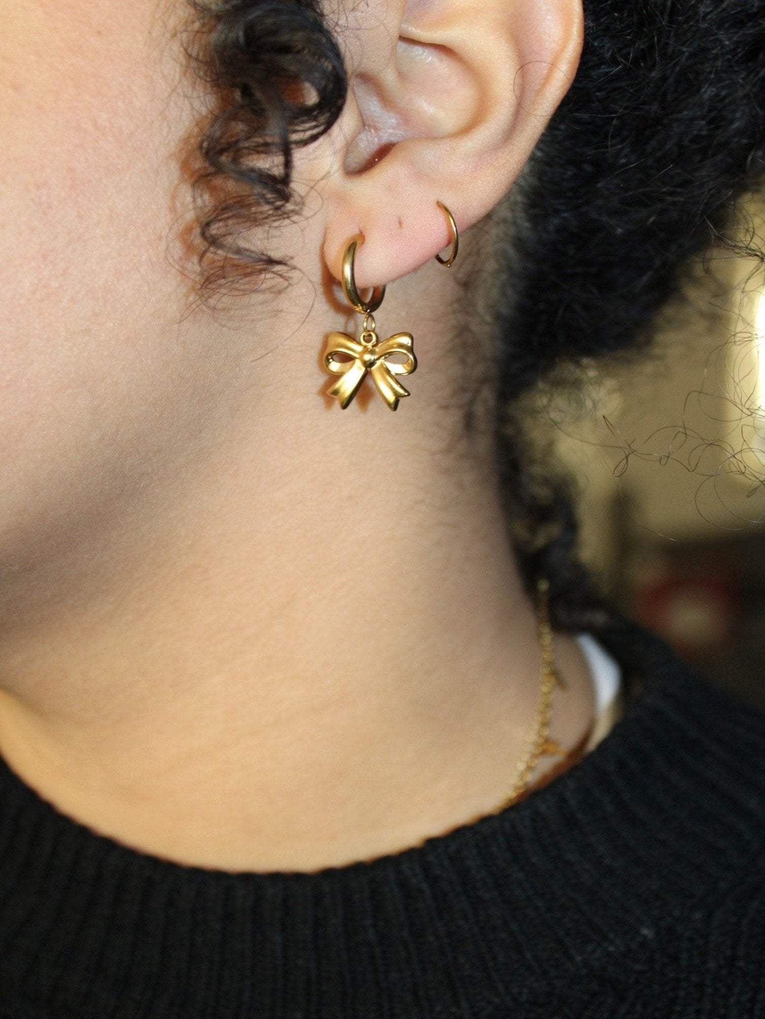 Alexia Thick Bow Huggies