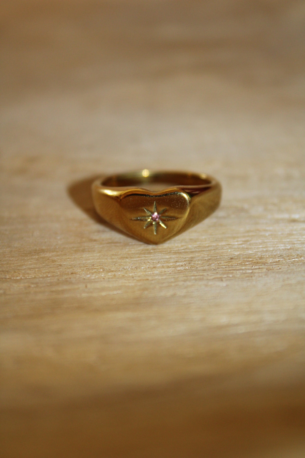Les Brilla Corazones Ring