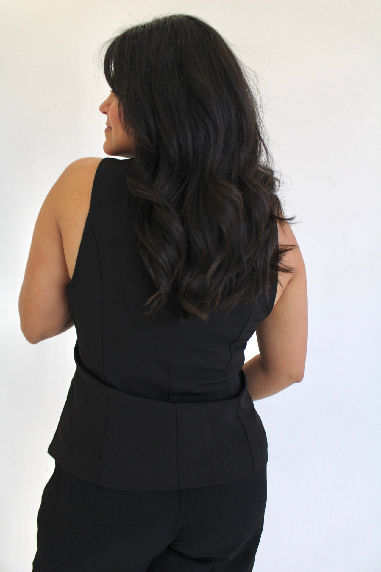 Sleek and Chic Scoop Neck Top