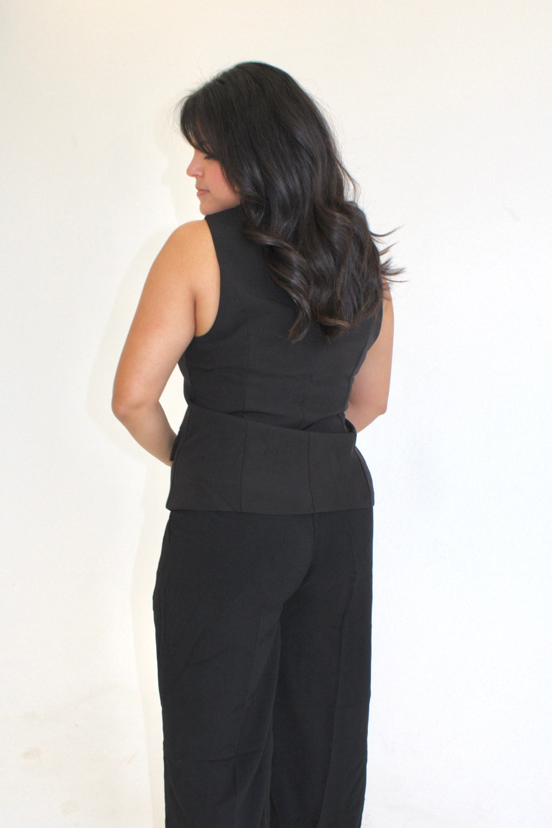 Sleek and Chic Scoop Neck Top