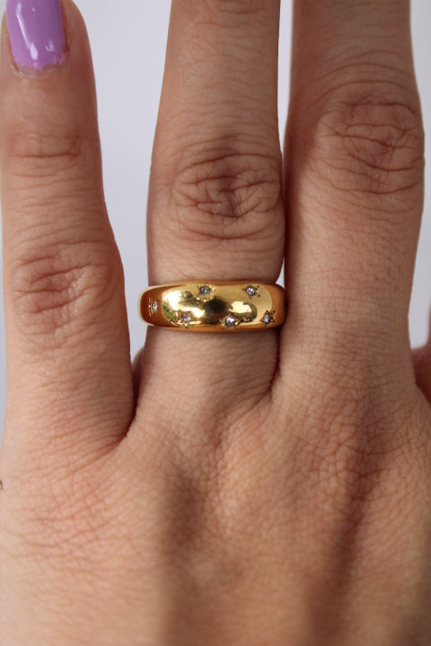 Estrellita Dainty Diamond Ring