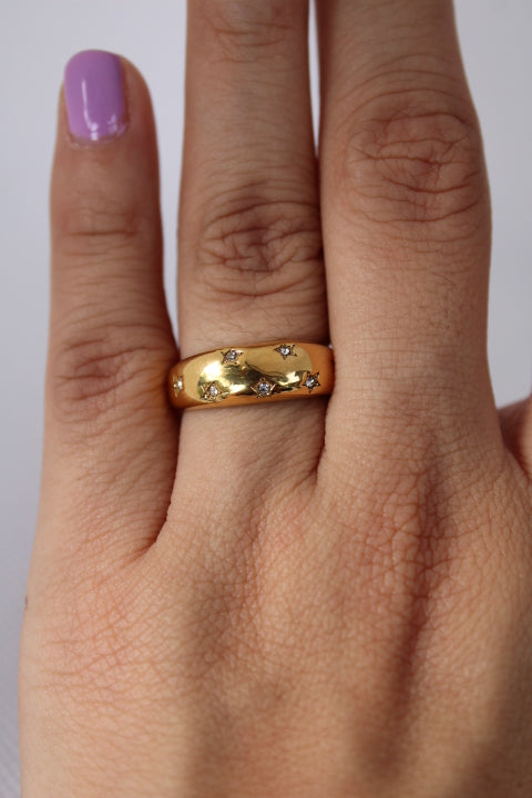 Estrellita Dainty Diamond Ring