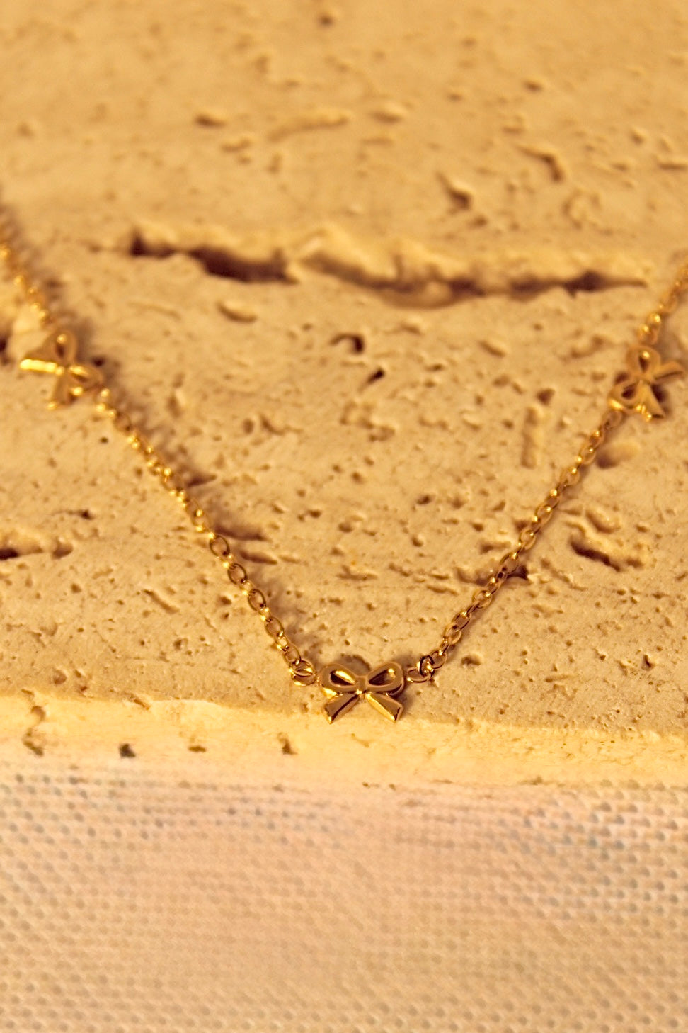 Nara Coquette Dainty Bow Necklace