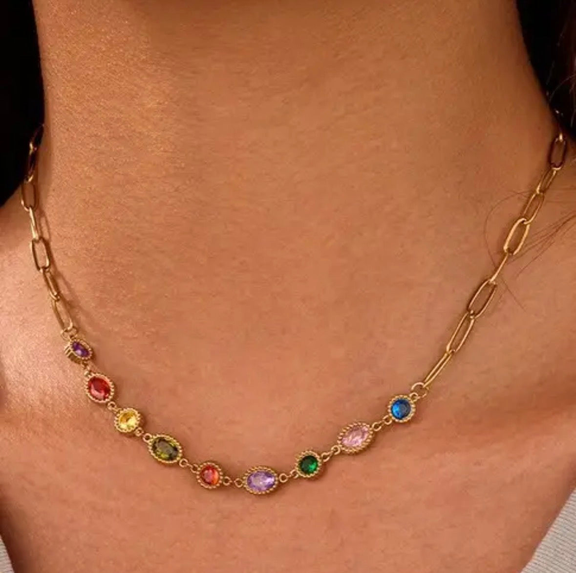 Belle Gemstome Vintage Necklace