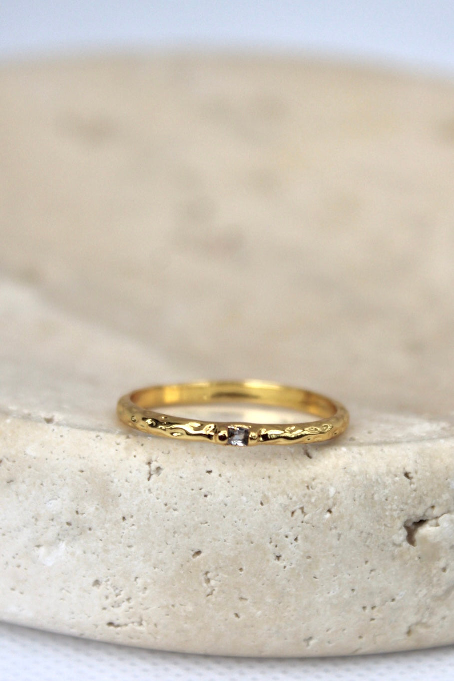 Misty Dainty Diamond Ring