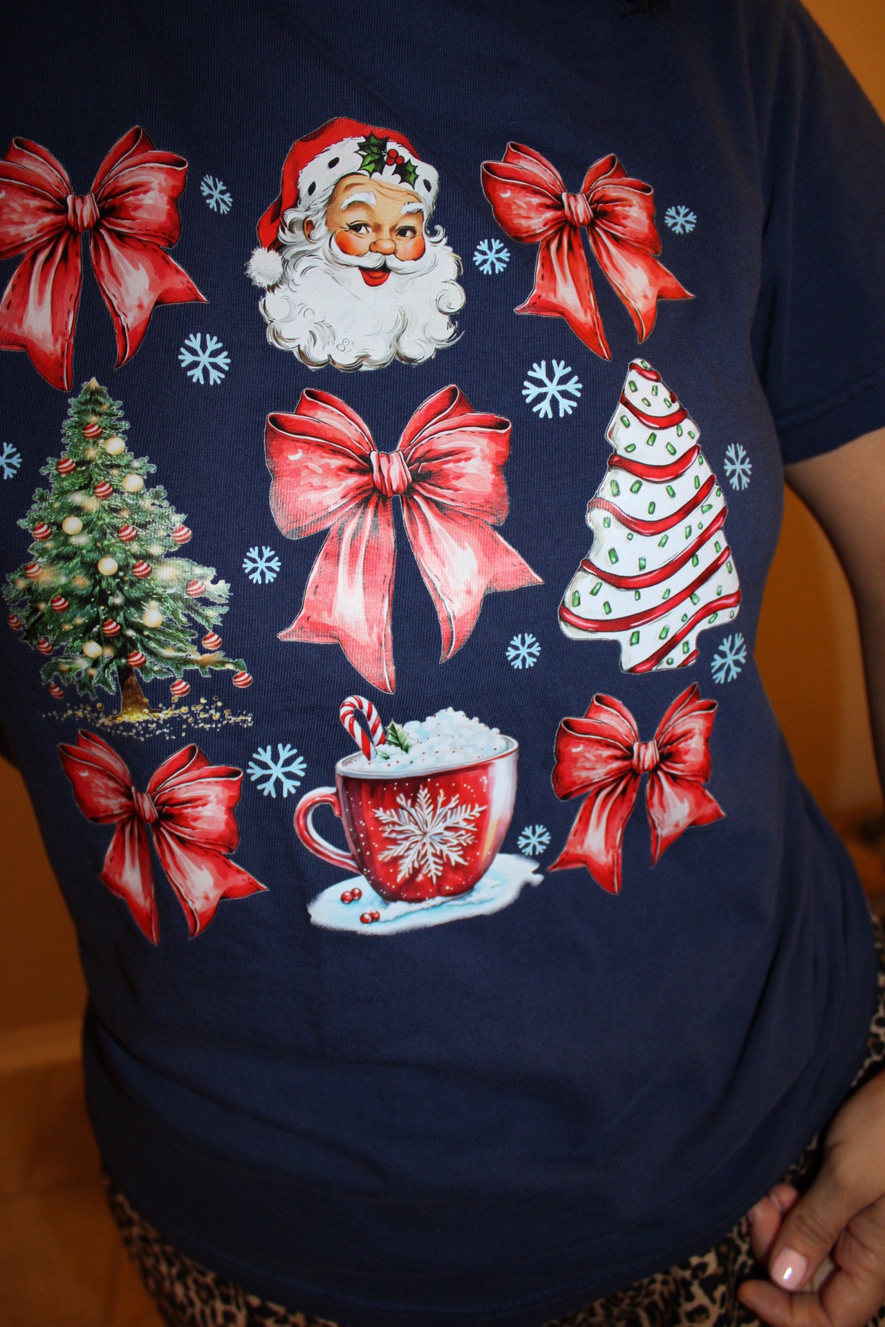 Vintage Santa Red Bow Tee