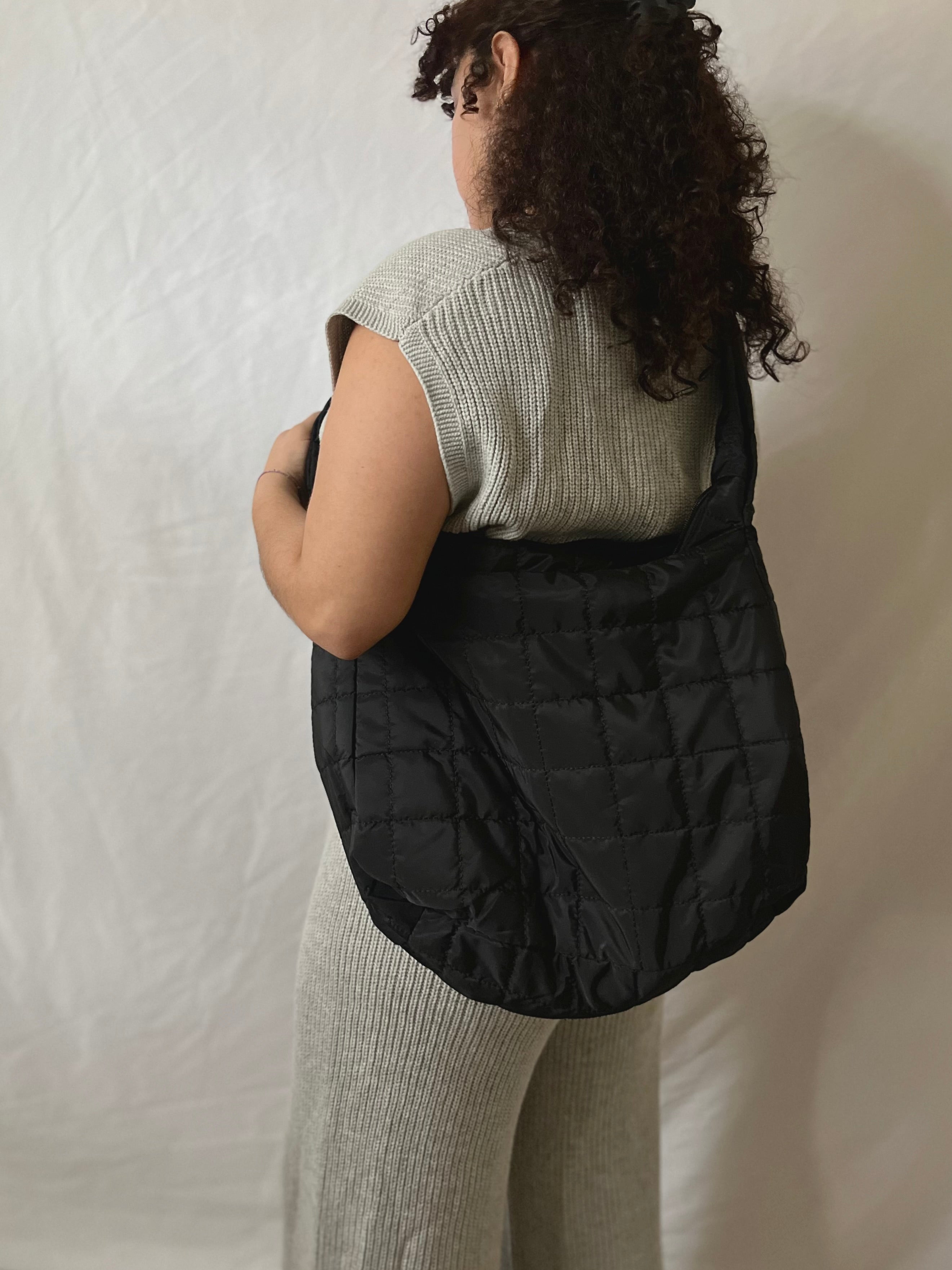 Para La Noche Overnight Quilted Bag