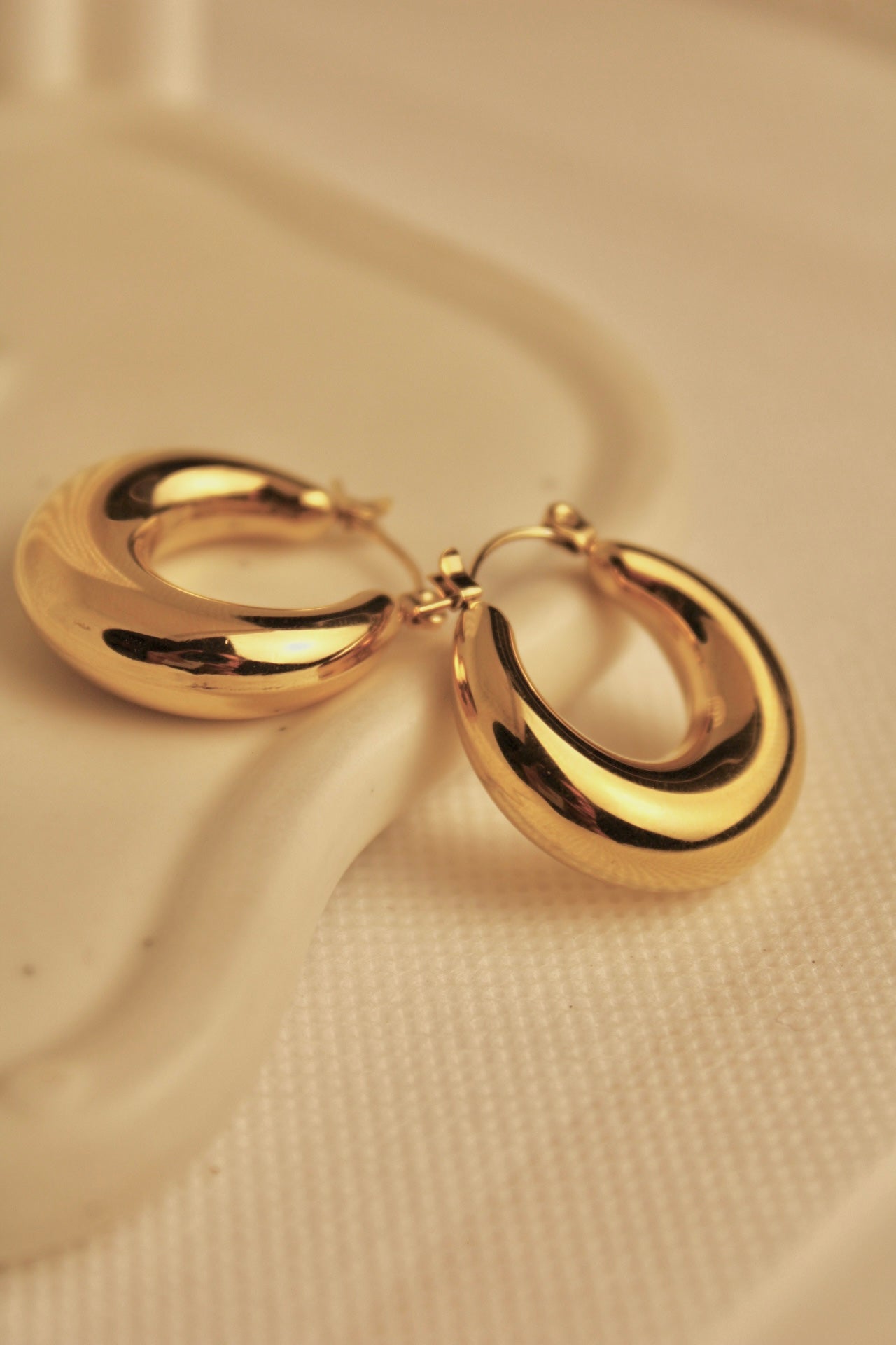 Arianna Puff Hoops